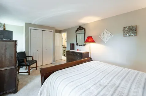 27 Arabian Way Chester NH 03036