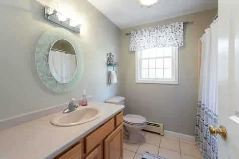 27 Arabian Way Chester NH 03036