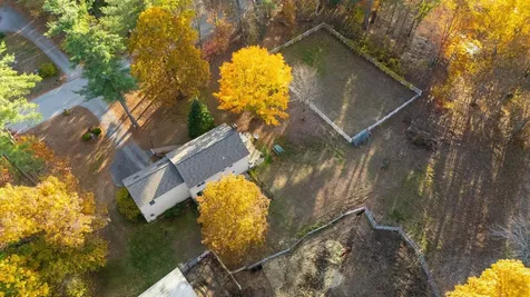 27 Arabian Way Chester NH 03036