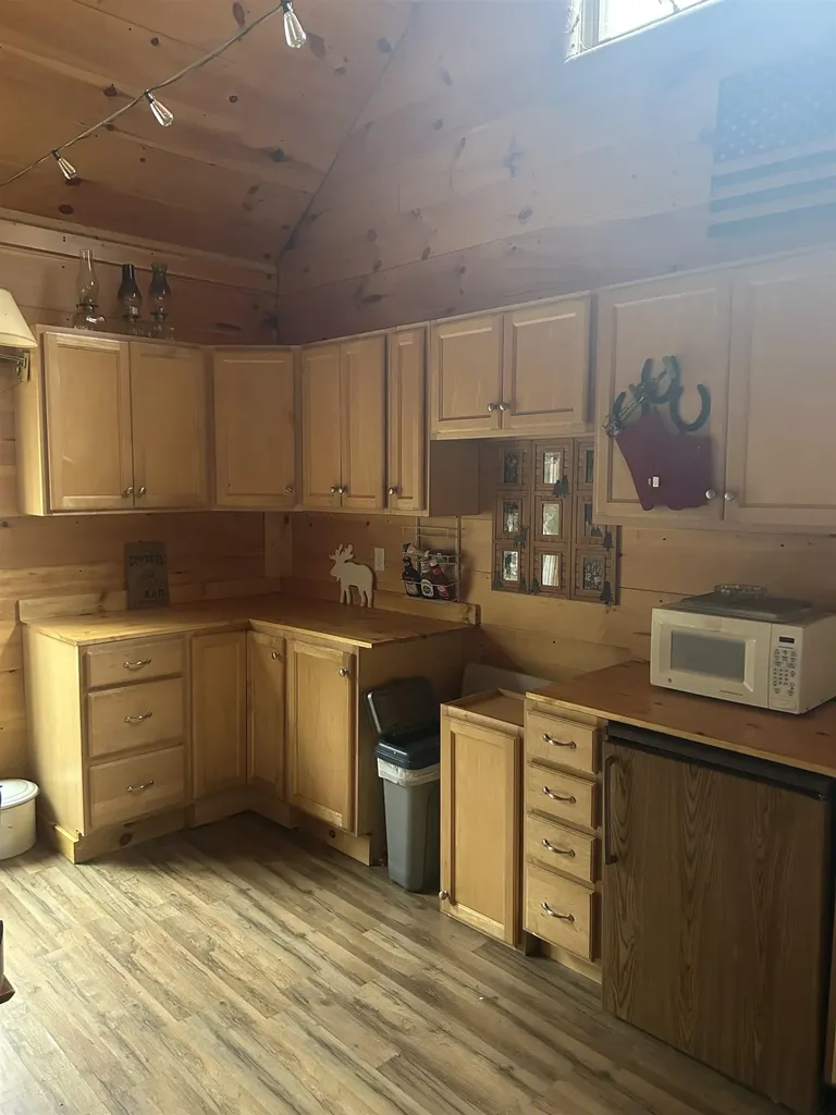 50 Hampshire Woods Loop Errol NH 03579