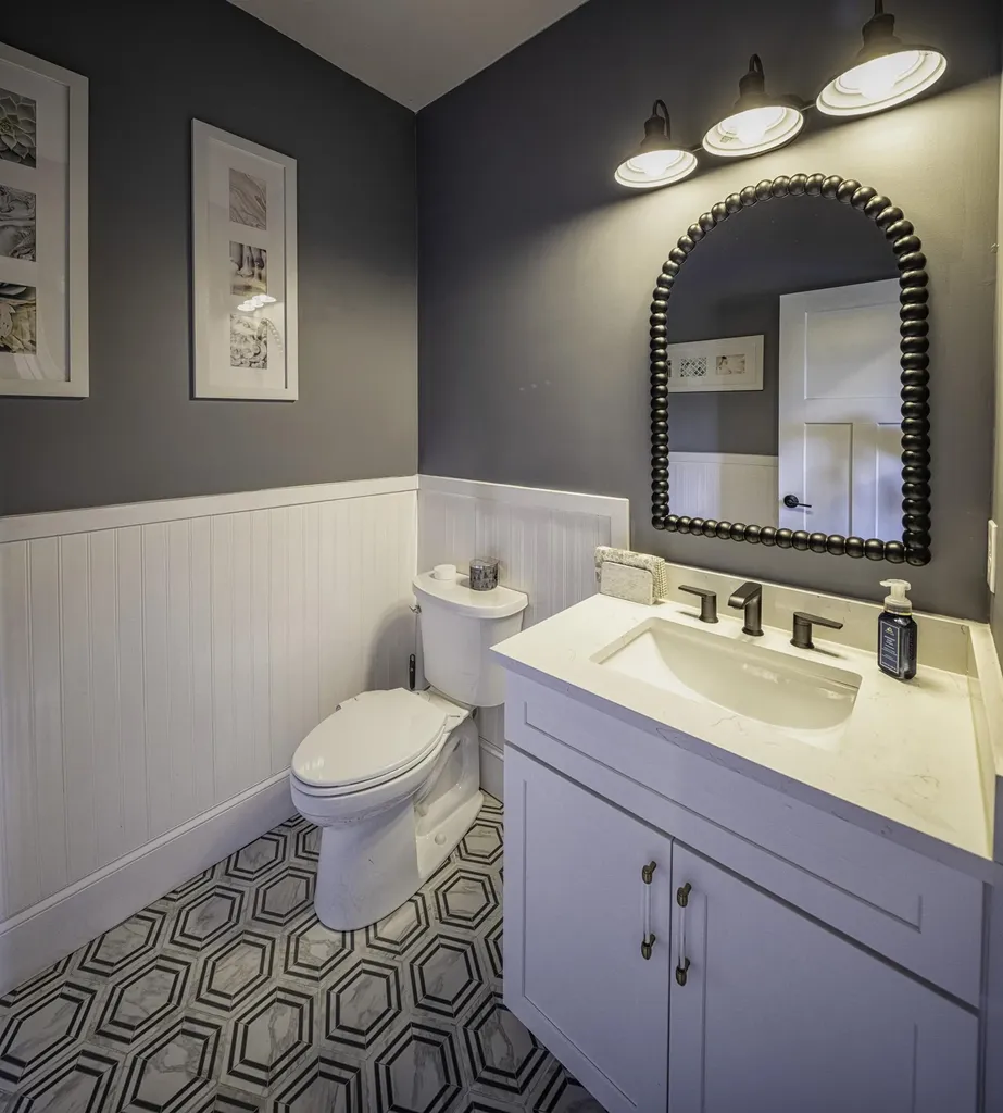 6 Shipwright Way Newington NH 03801