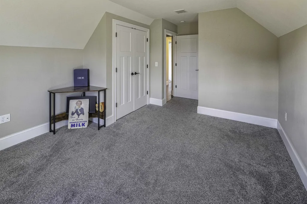 6 Shipwright Way Newington NH 03801