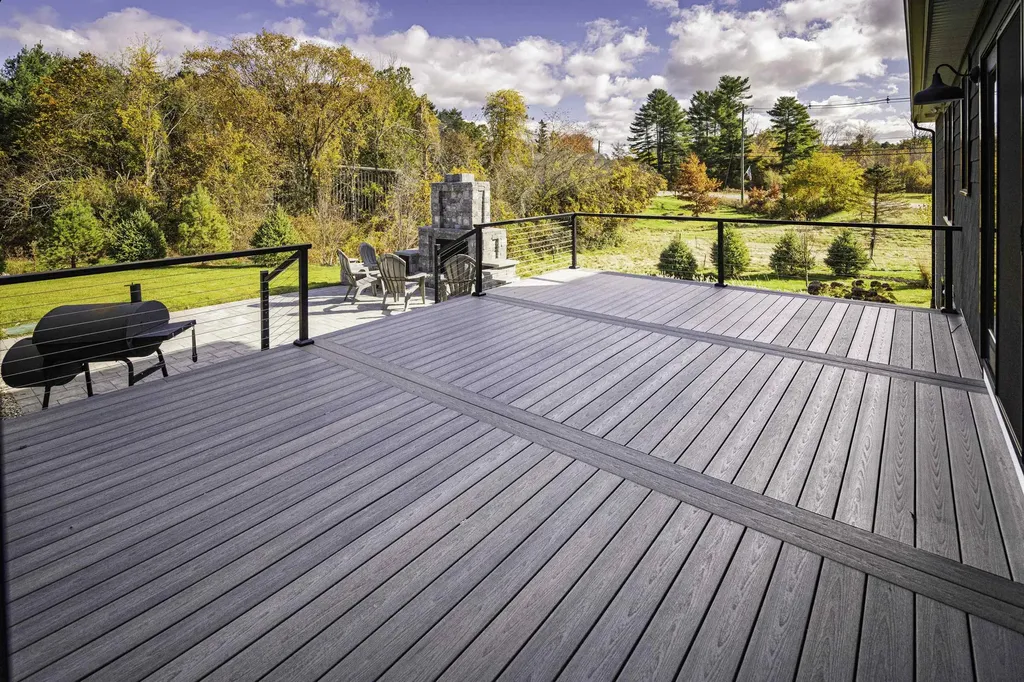 6 Shipwright Way Newington NH 03801