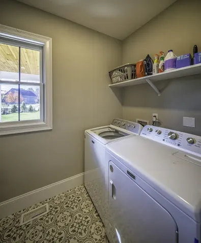 6 Shipwright Way Newington NH 03801