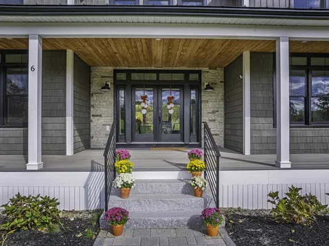 6 Shipwright Way Newington NH 03801