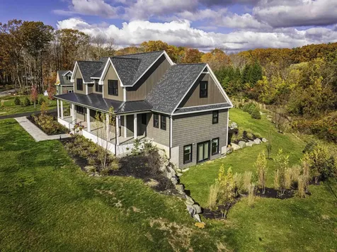 6 Shipwright Way Newington NH 03801