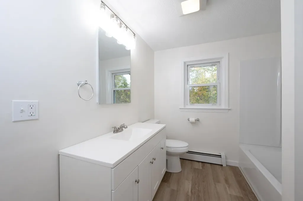 31L South Avenue Derry NH 03038