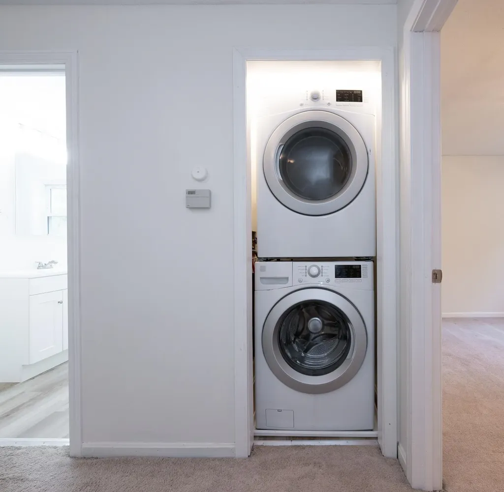 31L South Avenue Derry NH 03038