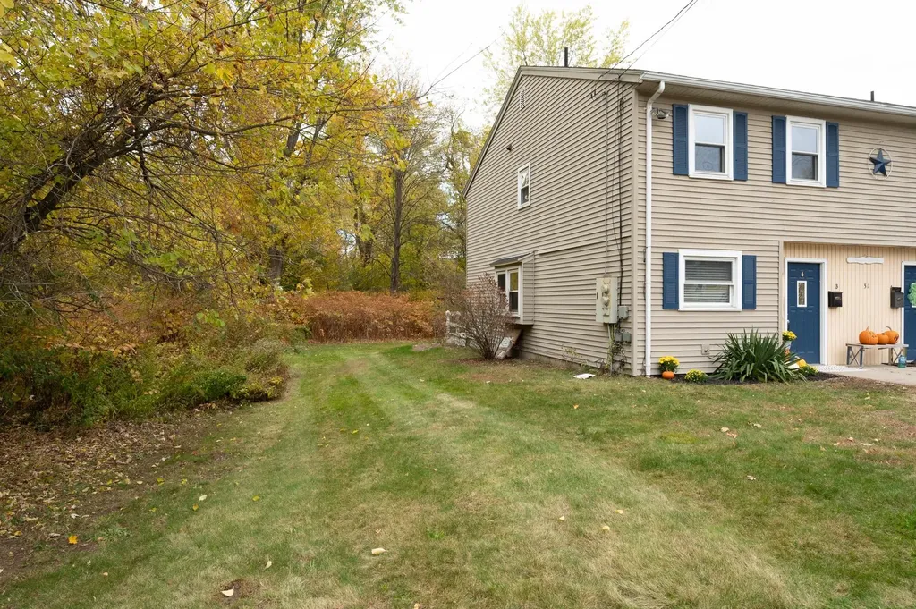 31L South Avenue Derry NH 03038