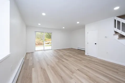 31L South Avenue Derry NH 03038