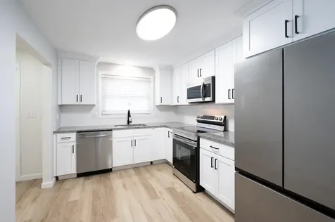 31L South Avenue Derry NH 03038