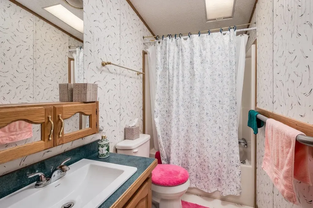 16 Nashoba Drive Rochester NH 03867