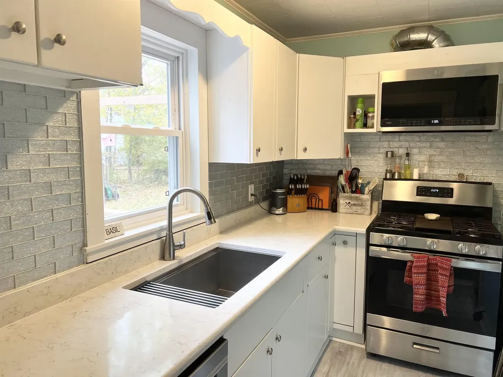 35 Woodland Street Claremont NH 03743