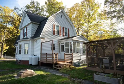 35 Woodland Street Claremont NH 03743