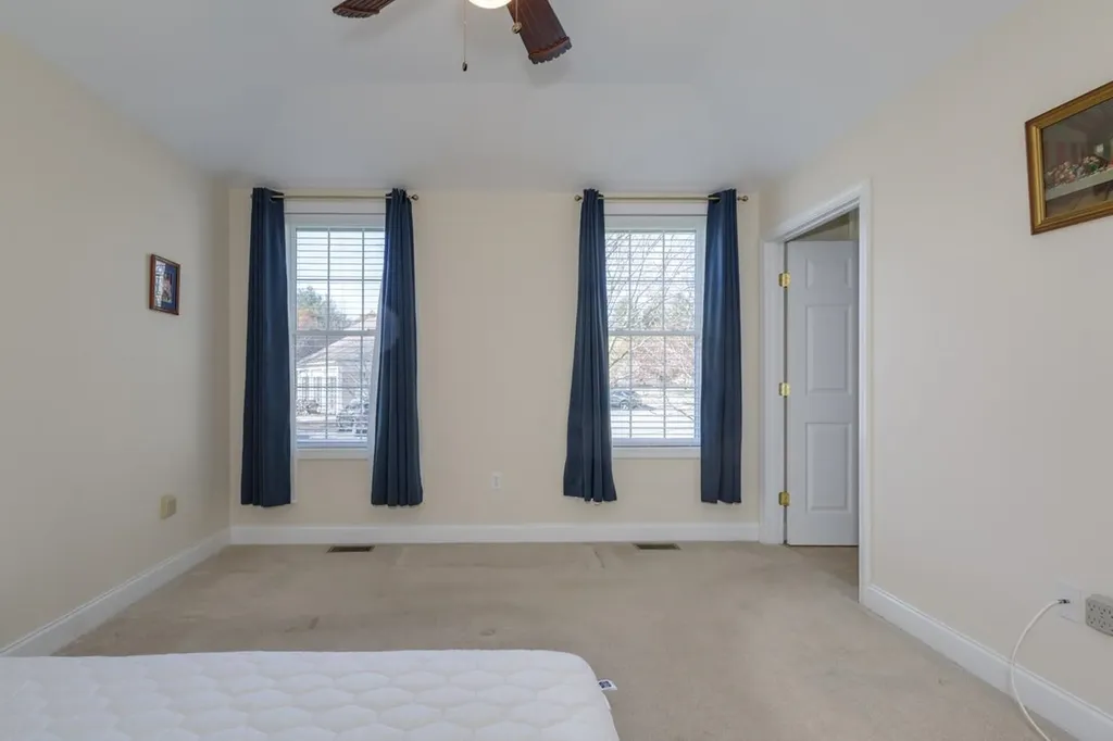 12 Morrison Drive Londonderry NH 03053