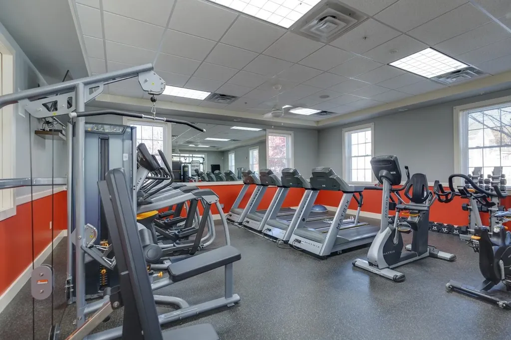 12 Morrison Drive Londonderry NH 03053