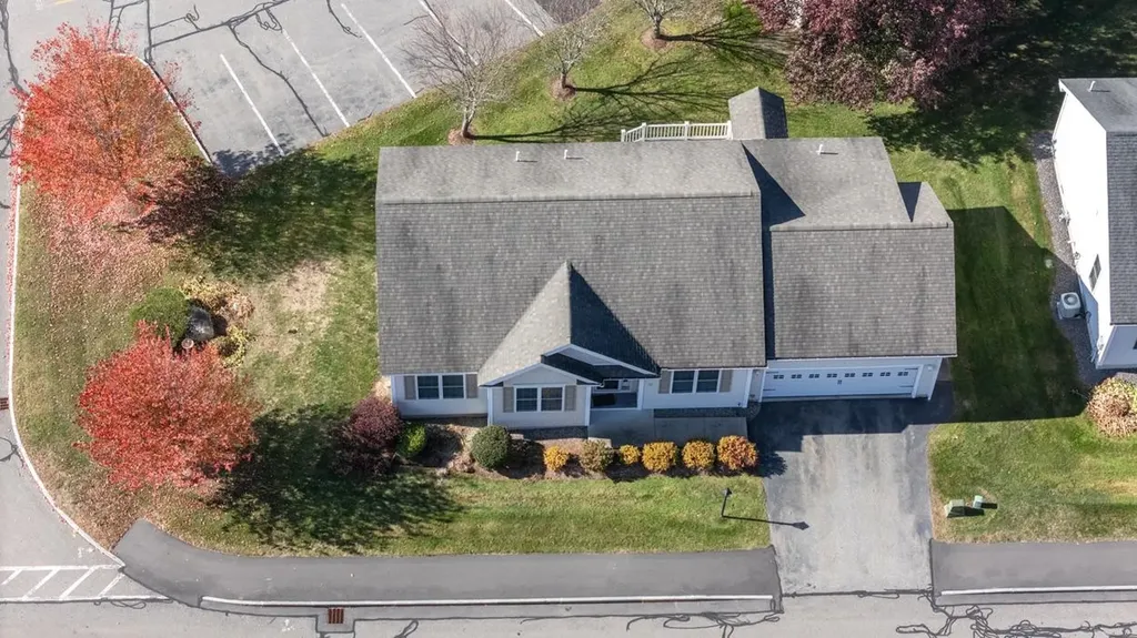 12 Morrison Drive Londonderry NH 03053