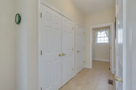 12 Morrison Drive Londonderry NH 03053