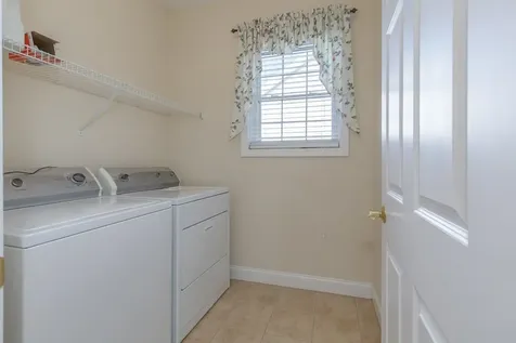 12 Morrison Drive Londonderry NH 03053