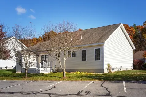 12 Morrison Drive Londonderry NH 03053