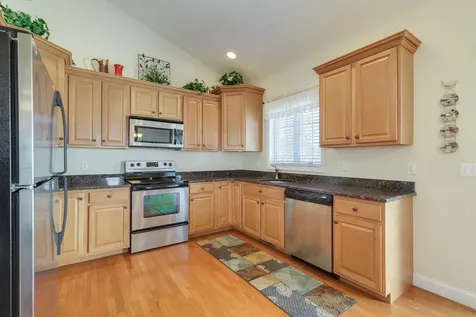 12 Morrison Drive Londonderry NH 03053