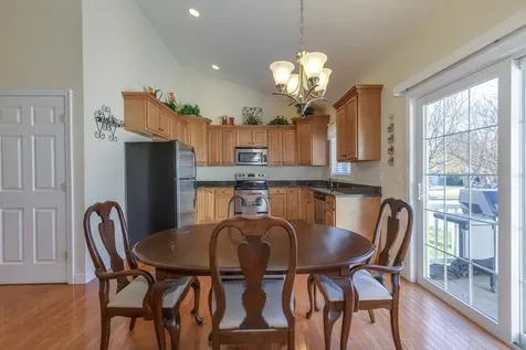 12 Morrison Drive Londonderry NH 03053