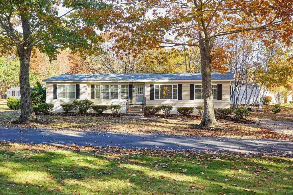 45 Oak Drive North Hampton NH 03862