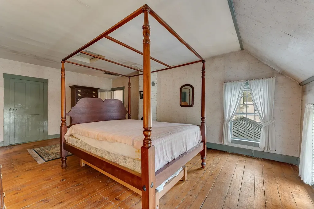 1476 West County Road Calais VT 05648