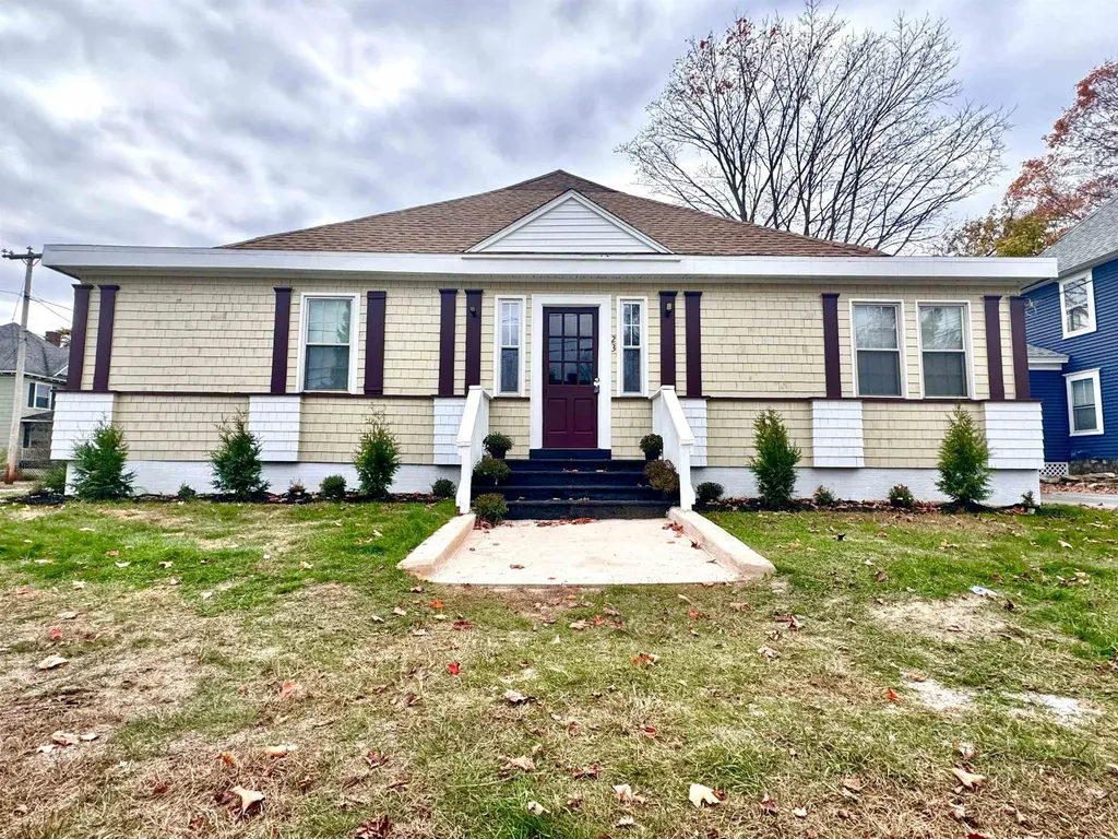 23 Oak Street Derry NH 03038