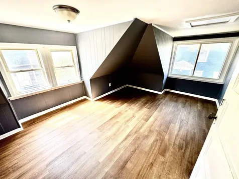 23 Oak Street Derry NH 03038