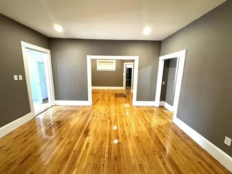 23 Oak Street Derry NH 03038