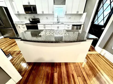 23 Oak Street Derry NH 03038