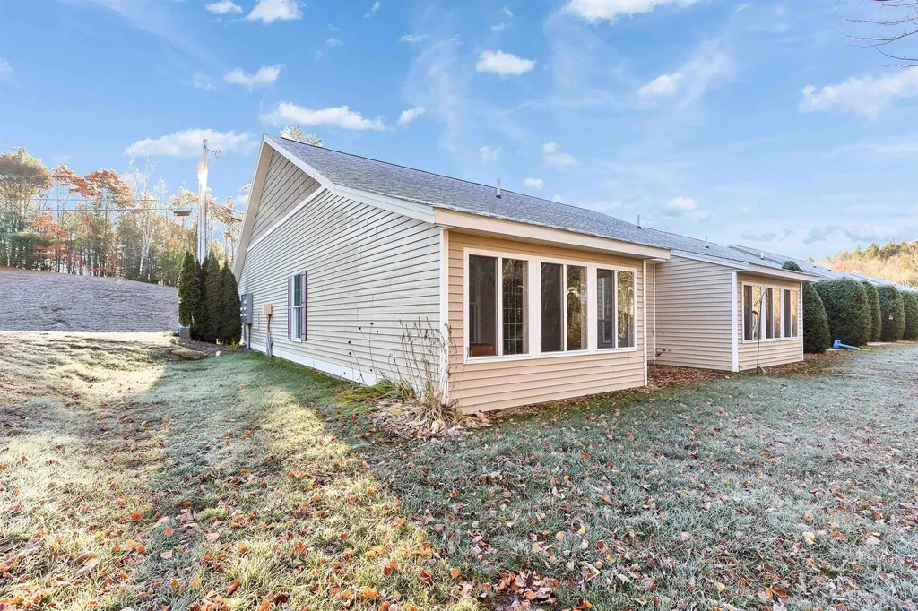 28 Owens Drive Swanzey NH 03446