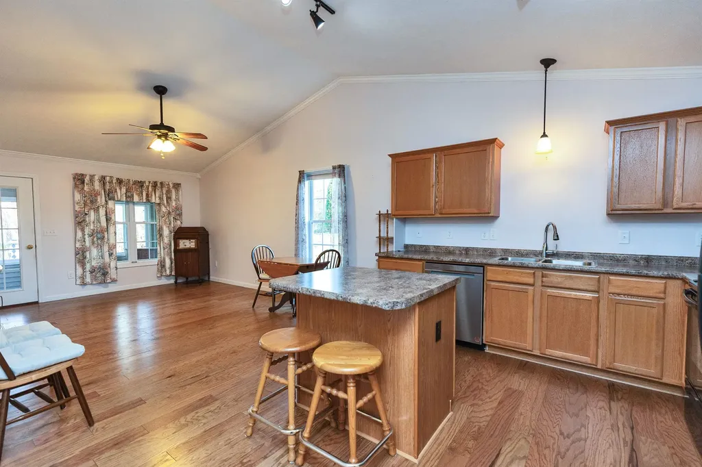 28 Owens Drive Swanzey NH 03446