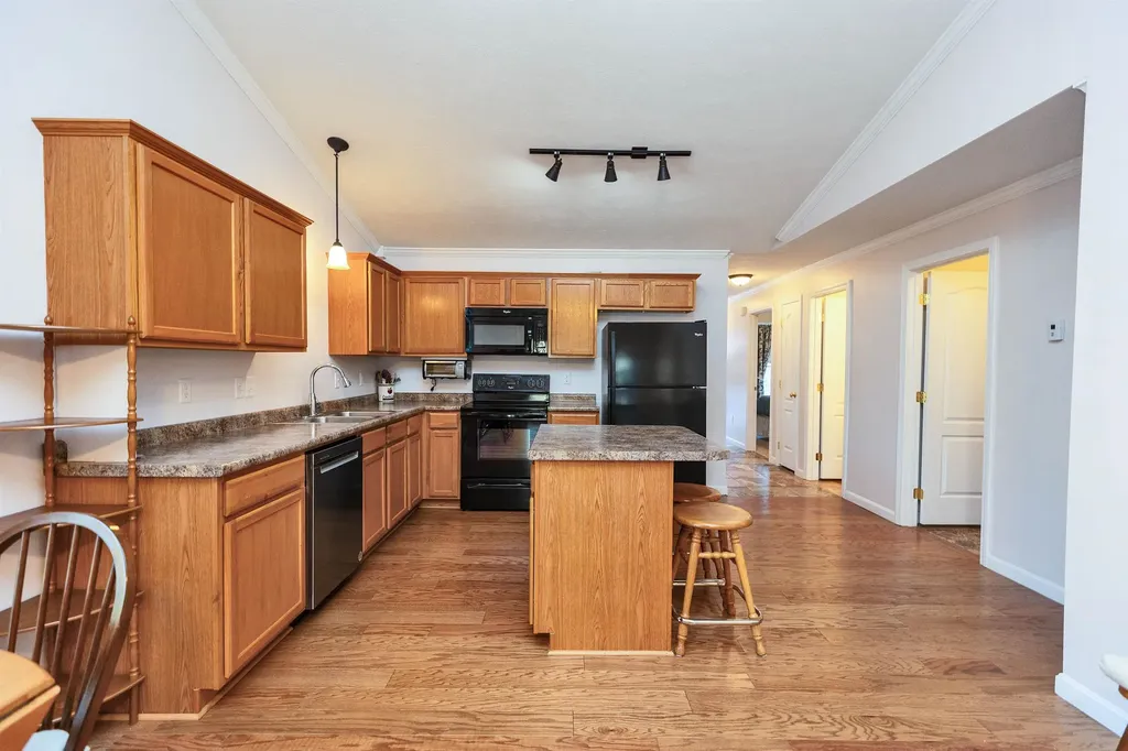 28 Owens Drive Swanzey NH 03446