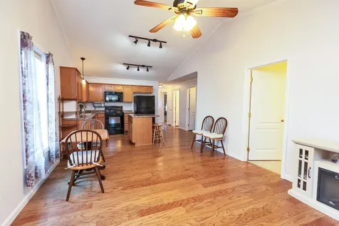 28 Owens Drive Swanzey NH 03446