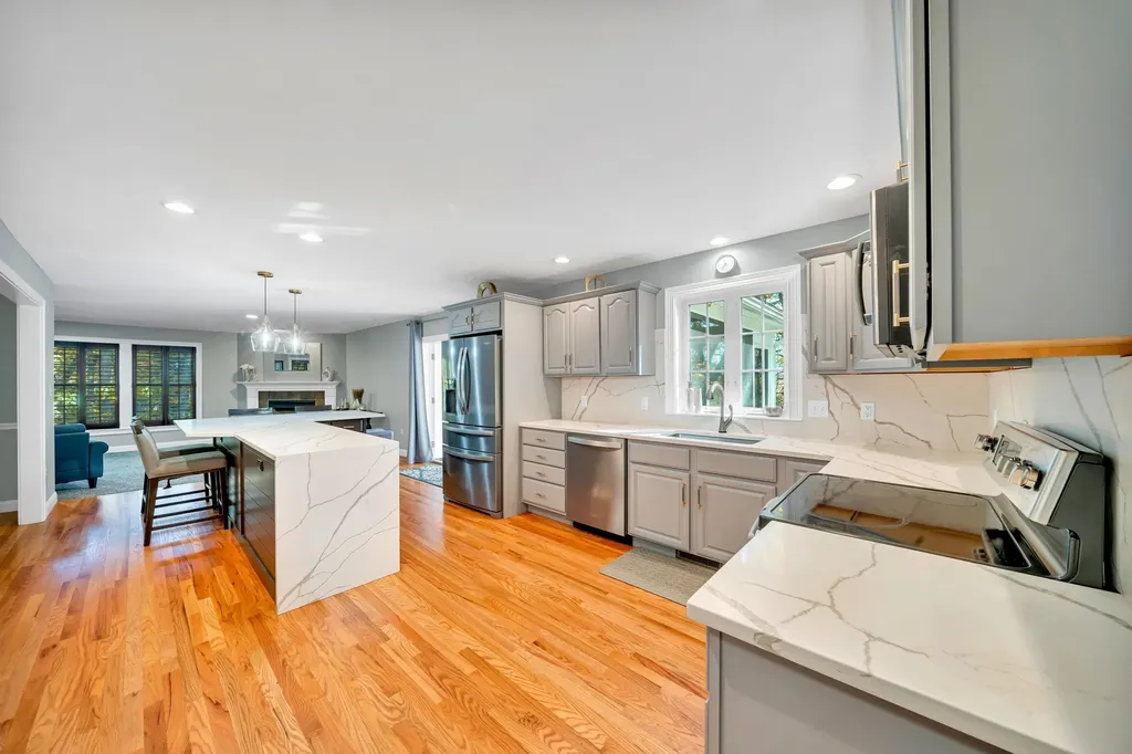 8 Stonewall Way Newmarket NH 03857