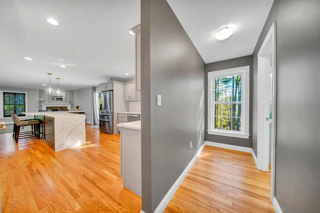 8 Stonewall Way Newmarket NH 03857