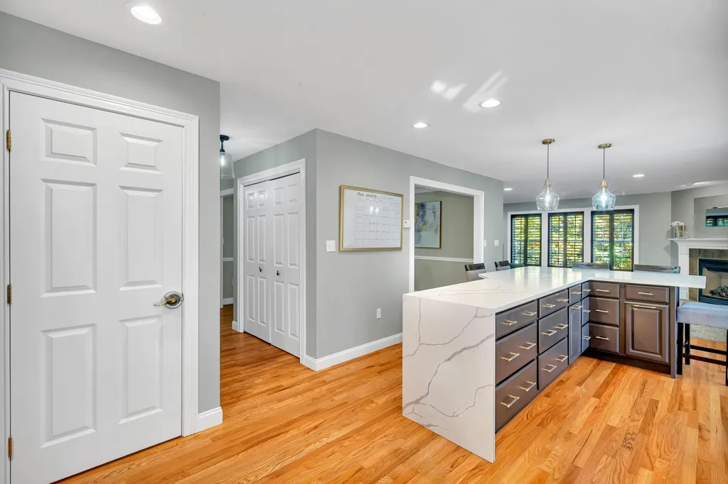 8 Stonewall Way Newmarket NH 03857