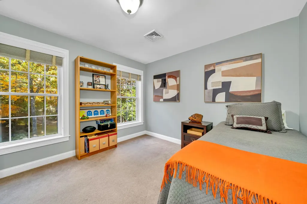 8 Stonewall Way Newmarket NH 03857