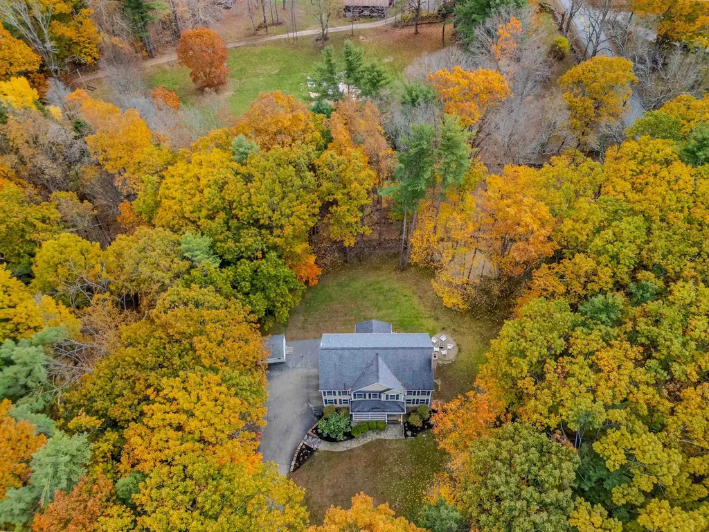 8 Stonewall Way Newmarket NH 03857