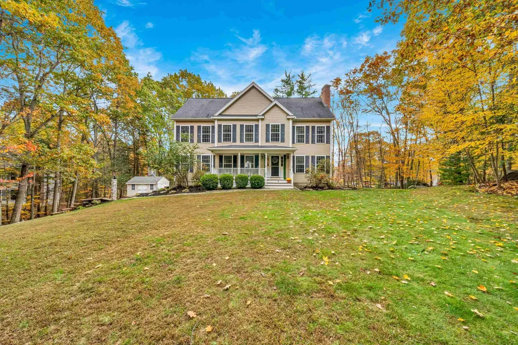 8 Stonewall Way Newmarket NH 03857