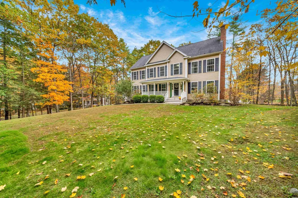 8 Stonewall Way Newmarket NH 03857