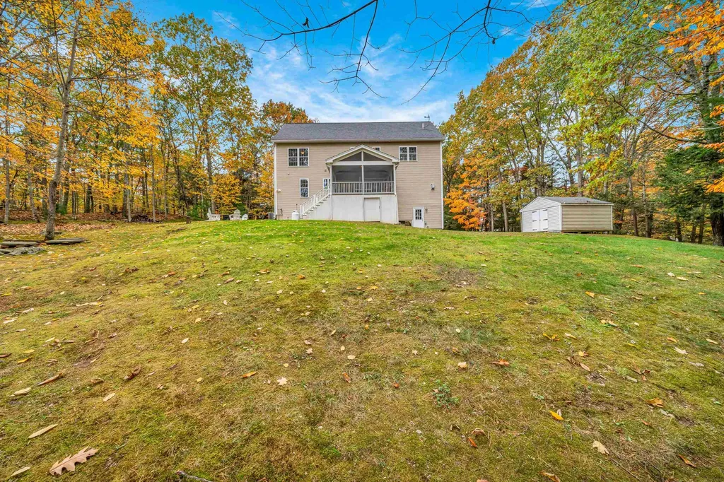 8 Stonewall Way Newmarket NH 03857