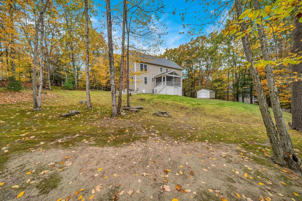 8 Stonewall Way Newmarket NH 03857