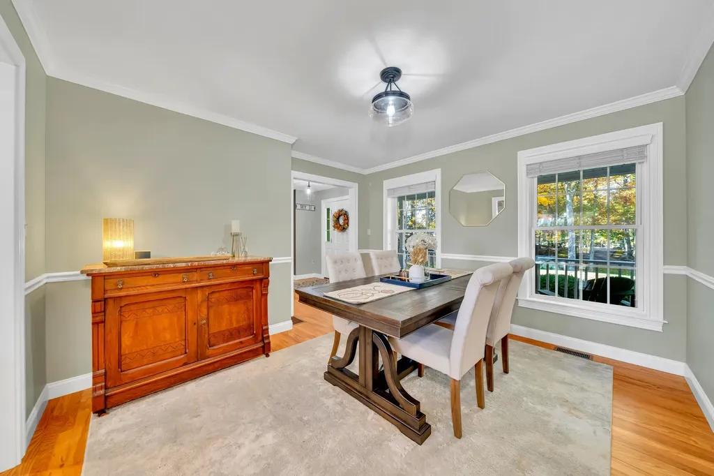 8 Stonewall Way Newmarket NH 03857