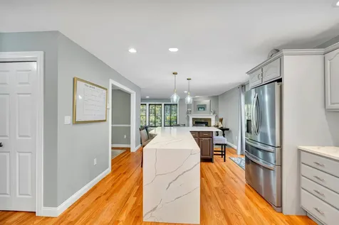 8 Stonewall Way Newmarket NH 03857