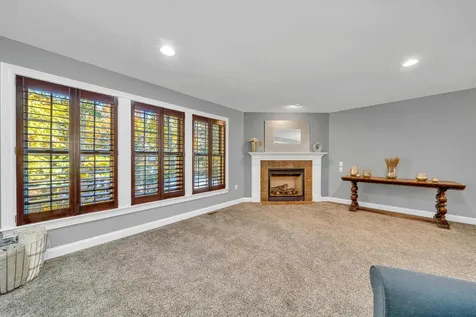 8 Stonewall Way Newmarket NH 03857