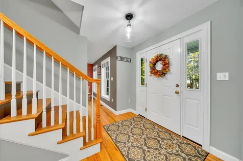 8 Stonewall Way Newmarket NH 03857