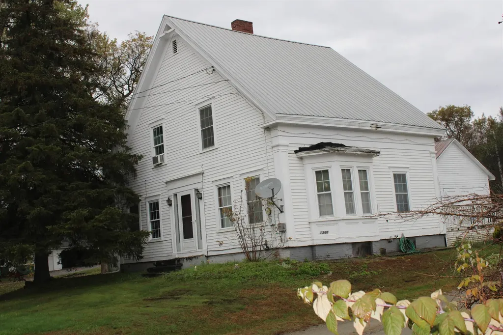 1322 Memorial Drive St. Johnsbury VT 05819